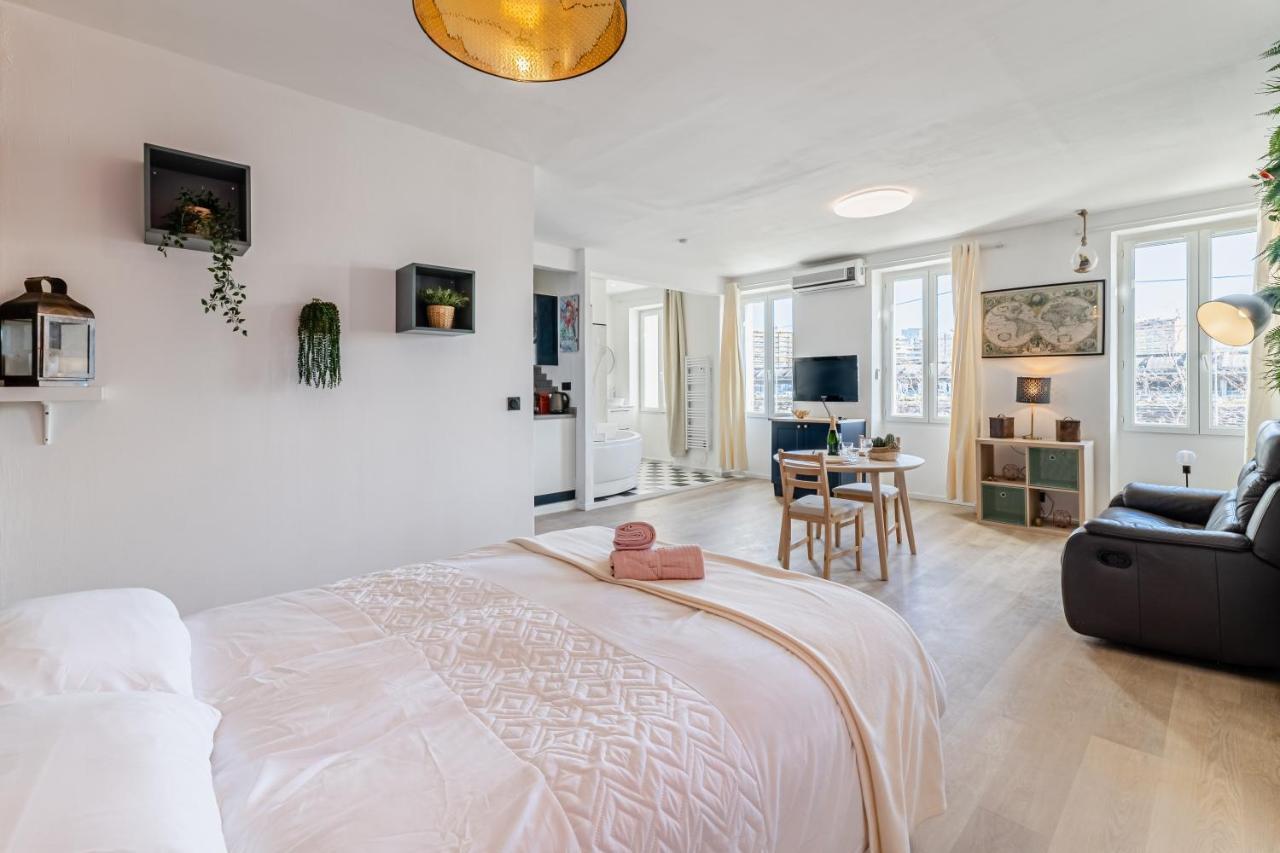Aurora Lov'Room Proche De Saint Charles Marseille Exterior photo